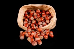 Compra Legumbres de Temporada | AVELLANAS CON CASCARA | FrutasNieves