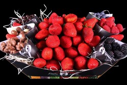 CESTA FRUTOS ROJOS Y CHOCO | Frutas Nieves